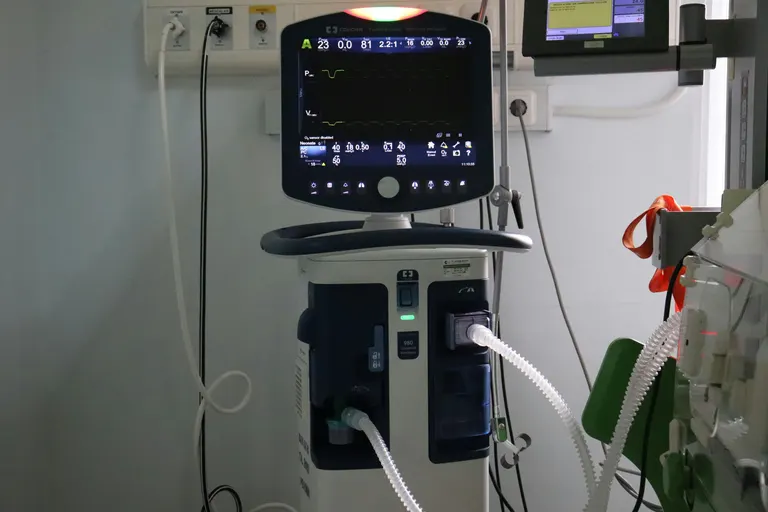 dialysis machine